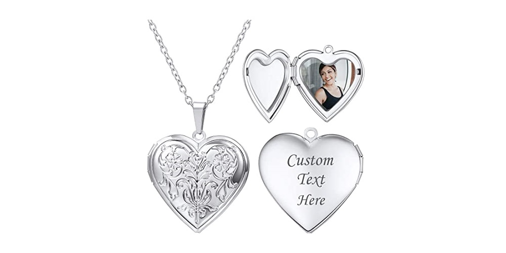 Locket necklace with I love you in 100 languages